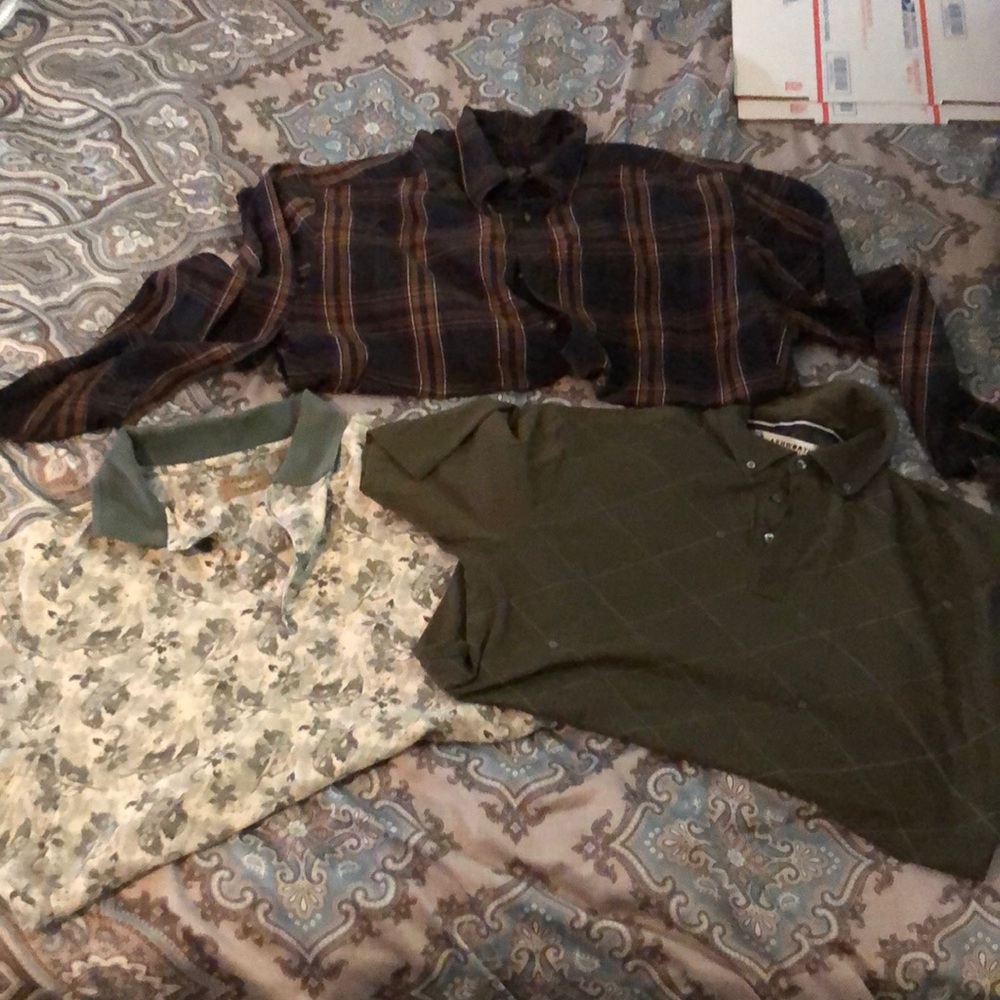 Men’s lot of 3 shirts